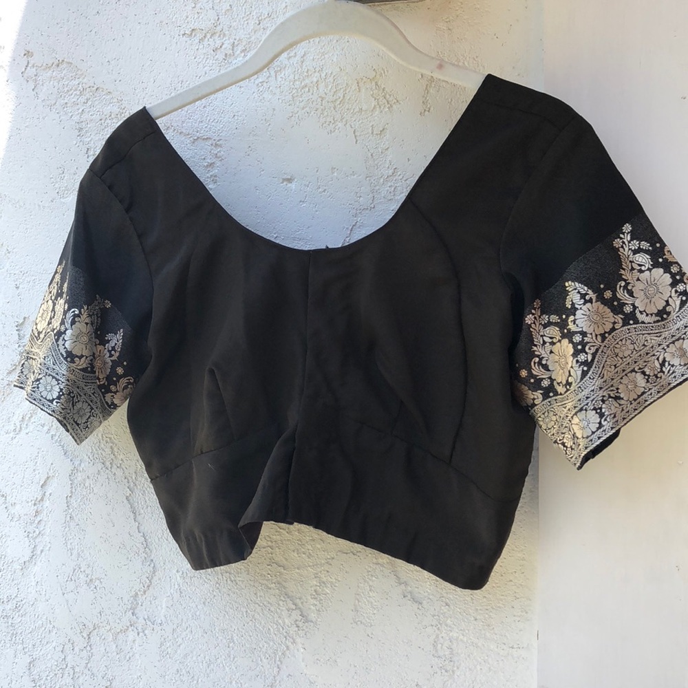 Handmade crop blouse - Picture 2 of 3